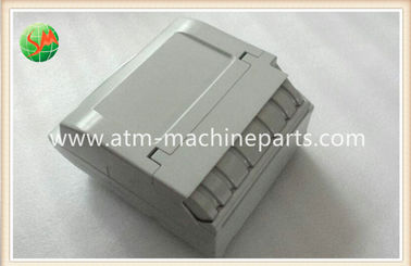 ATM-Maschine zerteilt die neuen Kassetten A003871 der NMD-Reinigungs-Kassette RV301 und hat auf Lager