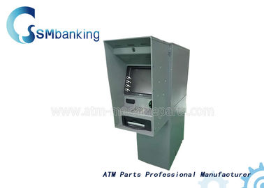 ATM-Maschine zerteilt Schutzwand Thround NCR SelfServ 6626 die Wand NCR-Maschine