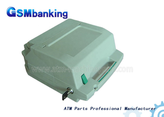 ATM-Maschine zerteilt die neuen Kassetten A003871 der NMD-Reinigungs-Kassette RV301 und hat auf Lager