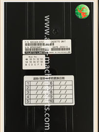 Schwarzes Fujitsu ATM zerteilt das Bargeld, das Kasten Triton G750 KD03426-D707 aufbereitet